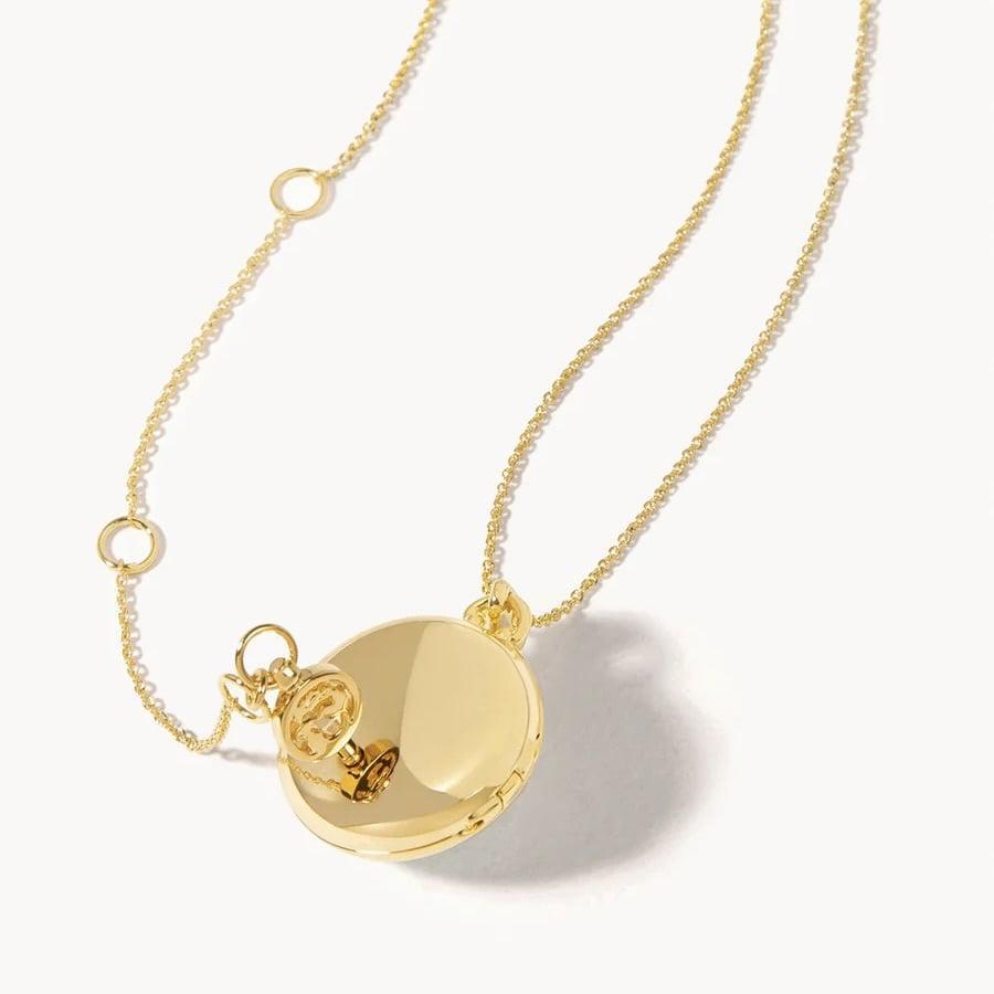 Classic Round Locket Necklace Gold Deco
