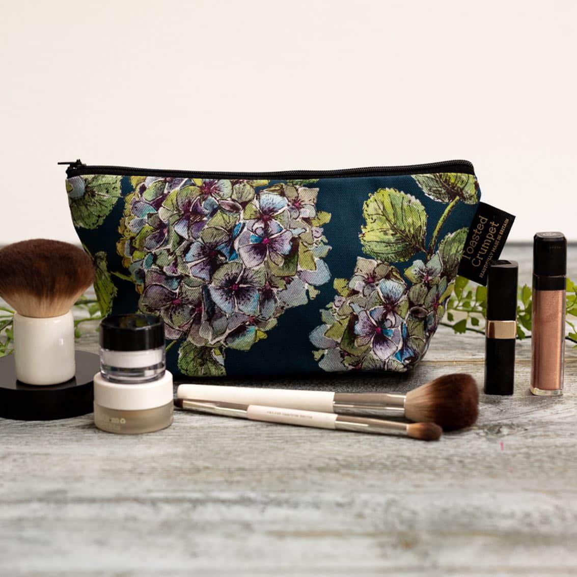 Hydrangea Noir Make-up Bag
