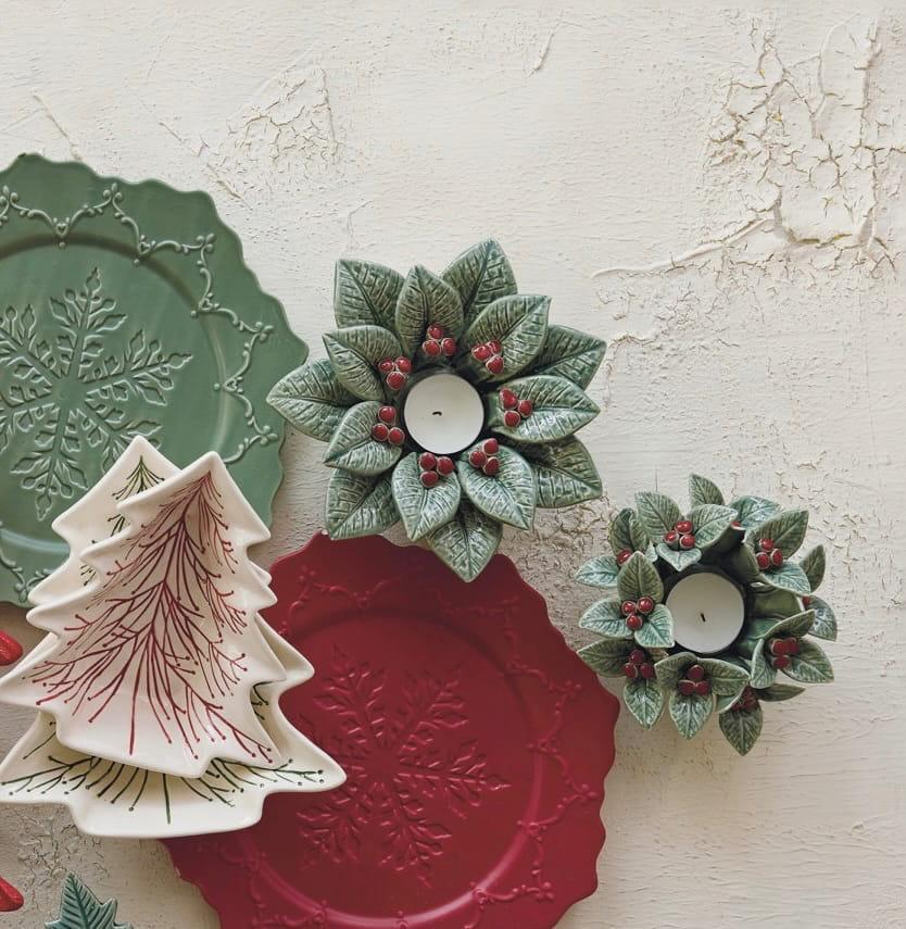 Holly Leaves & Berries Tealight Holder