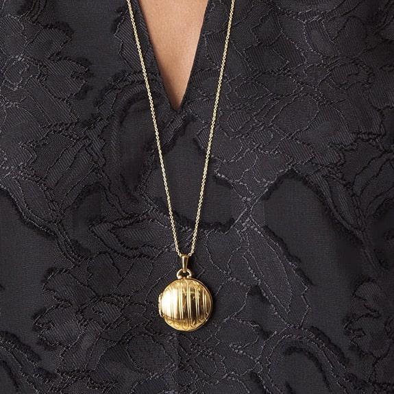 Classic Round Locket Necklace Gold Deco